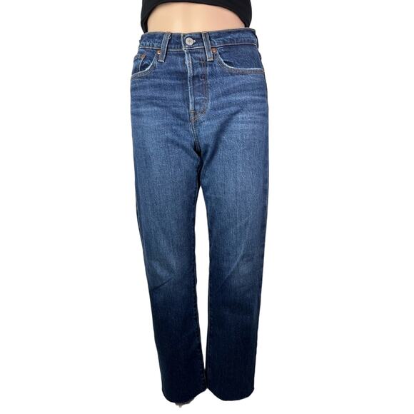 Levi's Wedgie Straight Leg Stretch Medium Wash Raw Hems Jeans - Picture 2 of 13